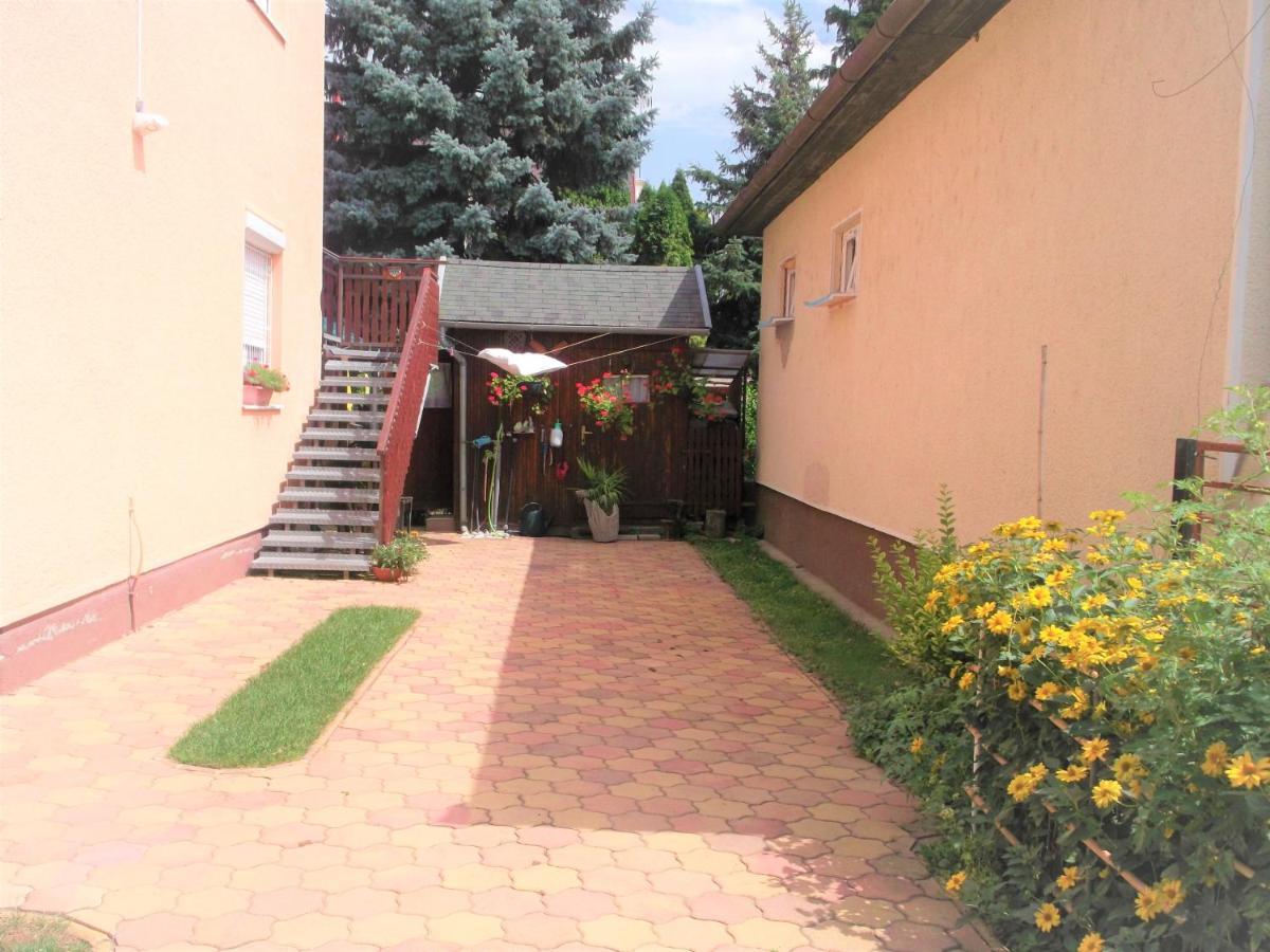 Big Apartman Hajdúszoboszló 外观 照片