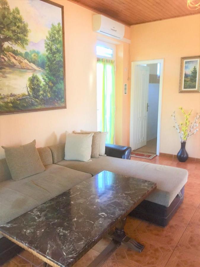 Big Apartman Hajdúszoboszló 外观 照片